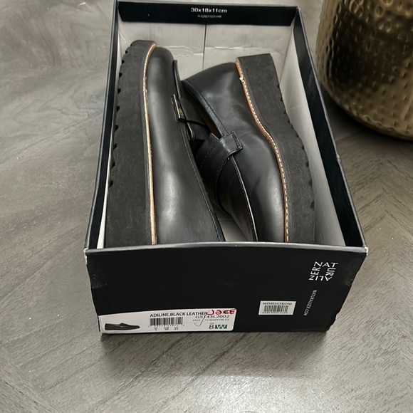 Naturalizer Adiline Platform Loafer (WIDE) - Picture 2 of 10